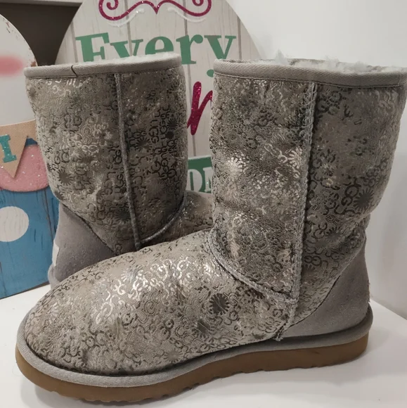 Rare Vintage Y2K UGG Australia Mid Calf Signature Monogram Suede Boots, 9 - Picture 16 of 16